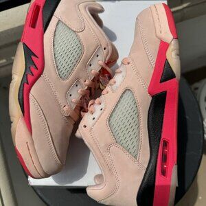PINK JORDAN 5s IN THE SIZE 7.5 WOMENS